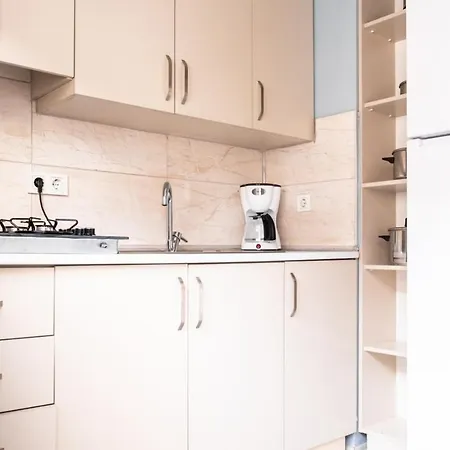Captivating Flat On Bagdat Street *